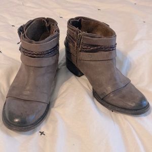 Freebird simba booties. Size 9